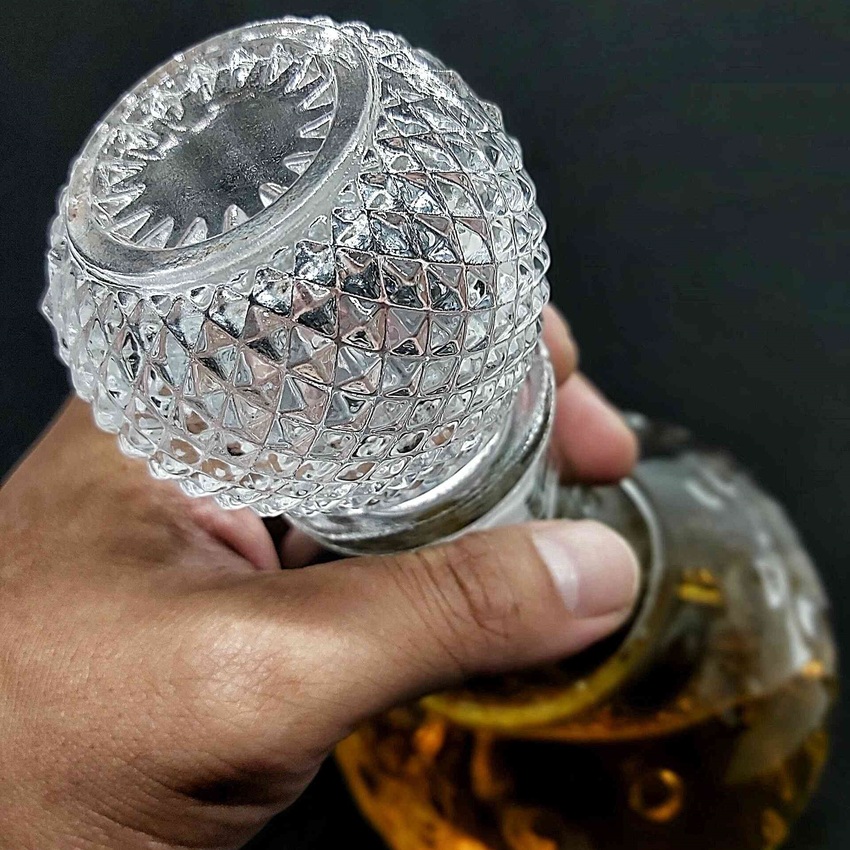 Glass Bottle 1000ML – Ground Shape – Dot Design – A3 pattern – 1 bottle