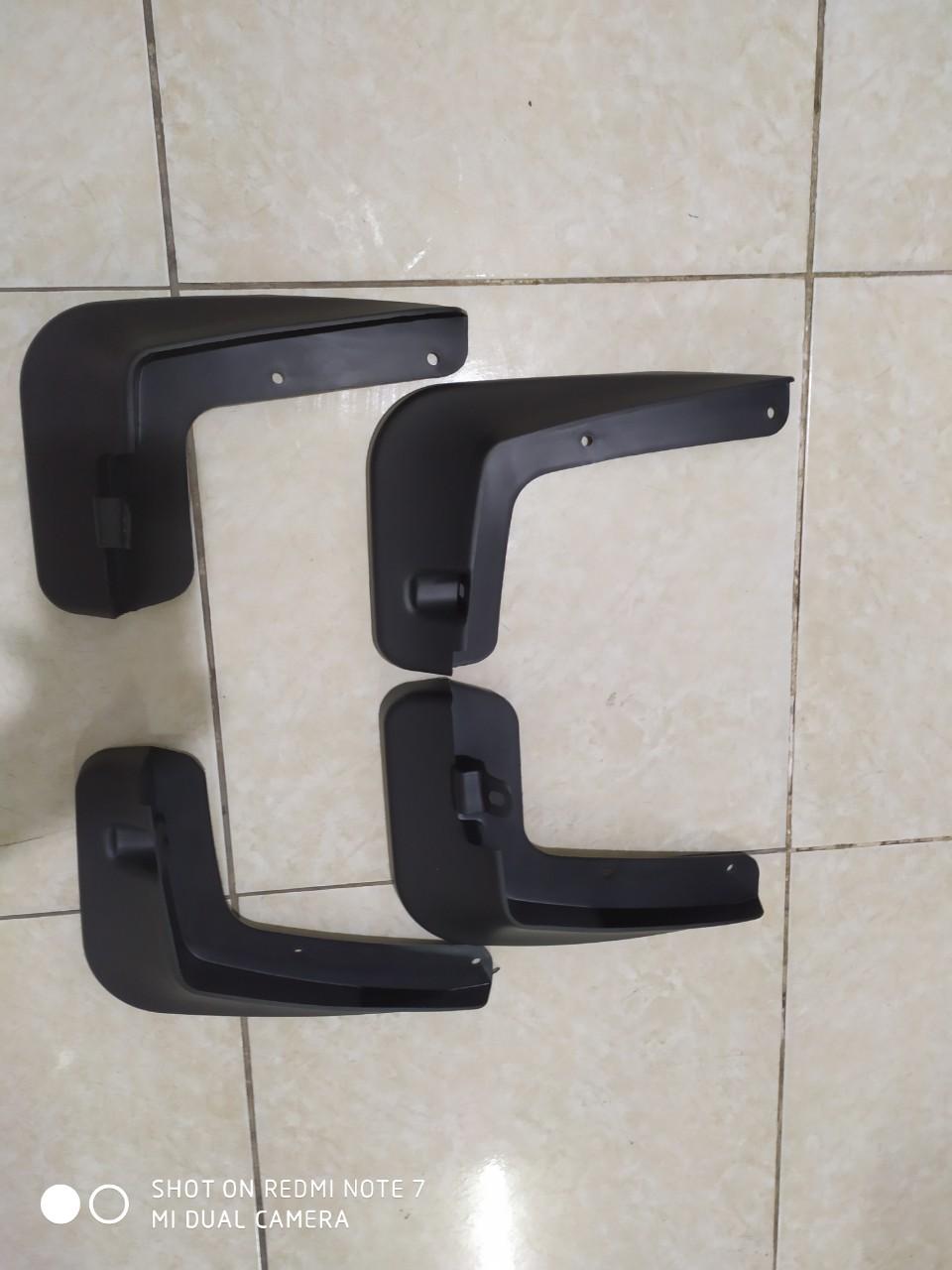 Bộ Chắn bùn theo xe Xpander