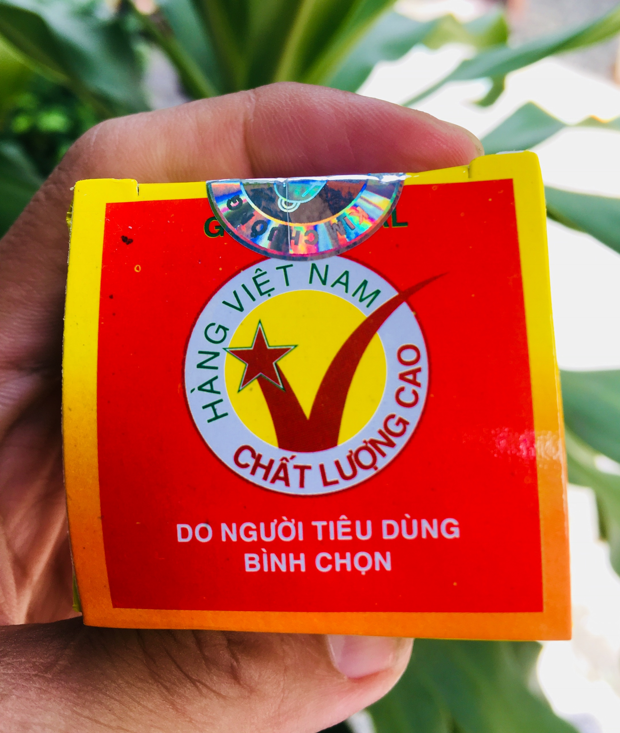 Dầu cù là Chuông Vàng 40gram