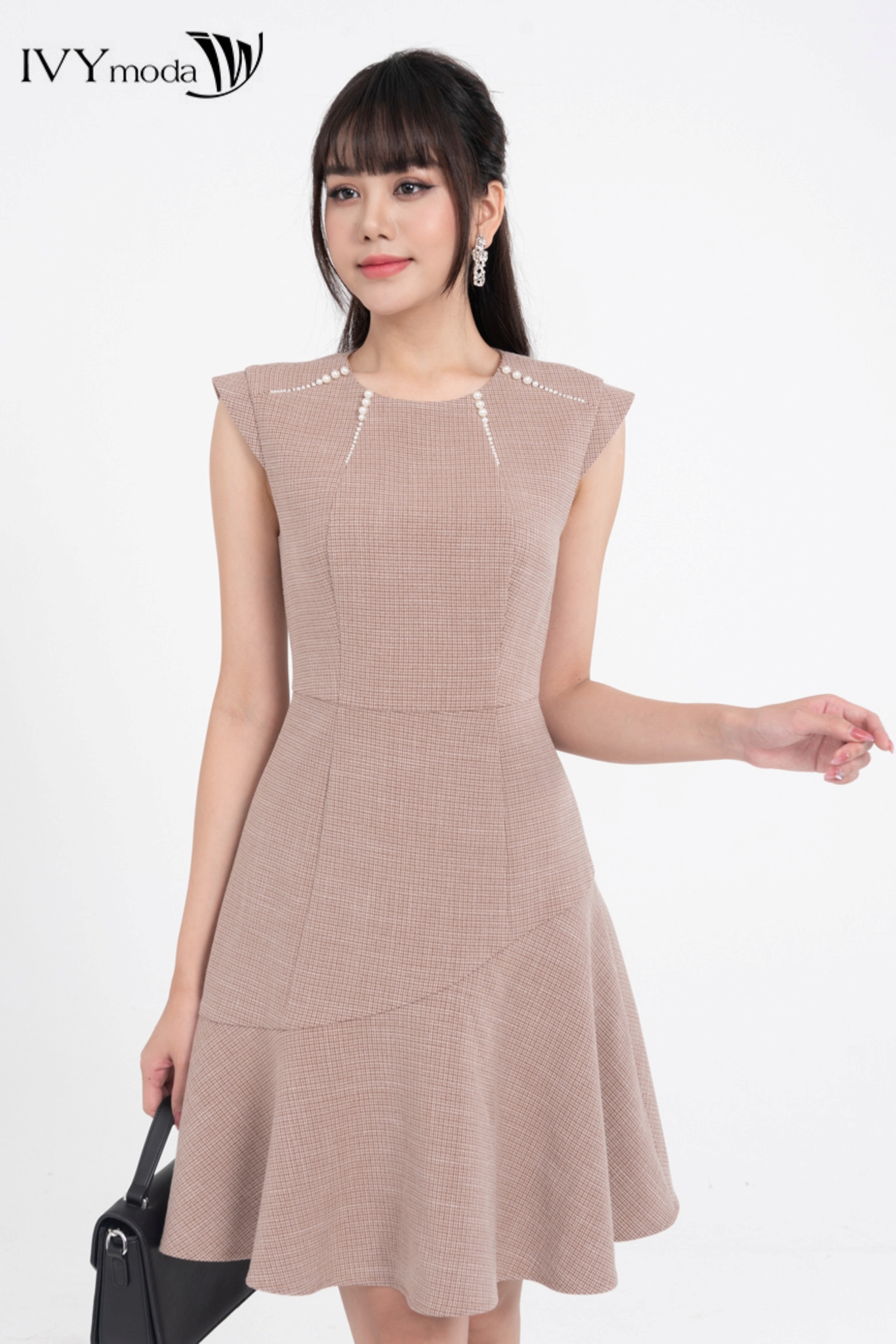 Đầm xòe đính hạt ngọc trai ivy moda ms 41m8148