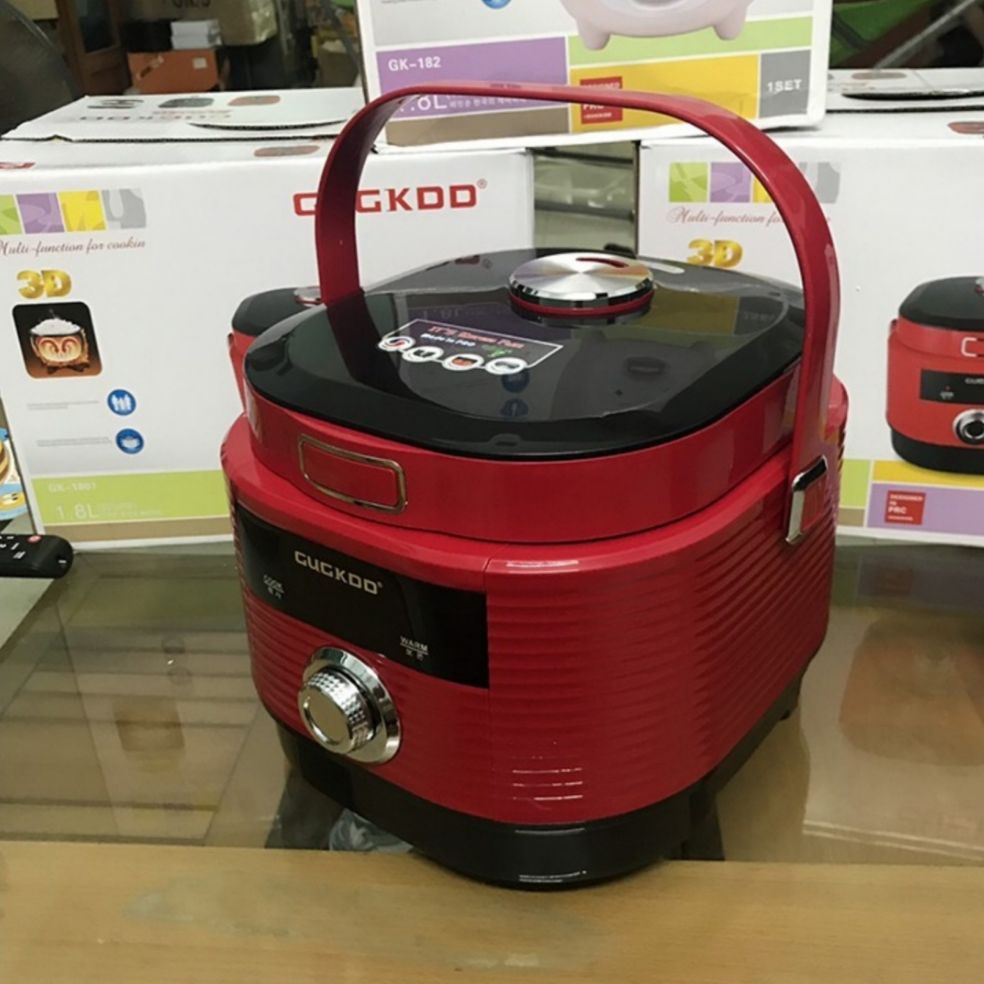 Nồi cơm điện COOKU GK-1807 1,8L 700W. Bảo hành chính hãng 12 tháng. Công nghệ nấu 3D. Lòng nồi siêu dày, nấu cơm siêu ngon