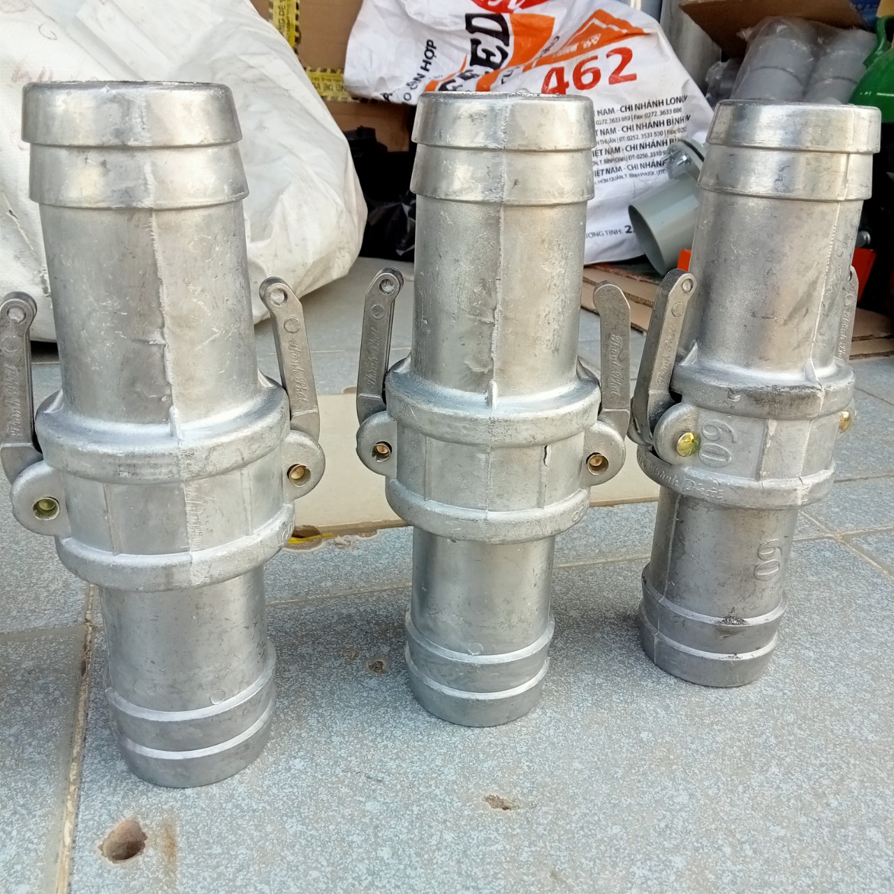Cùm trơn tai thỏ khớp nối nhanh phi 40 phi 50 phi 60 cùm nhôm không ren