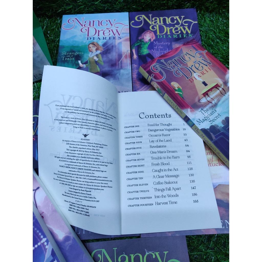 Bản in đen trắng 10c - No box - Nancy Drew Diaries Supersleuth Collection