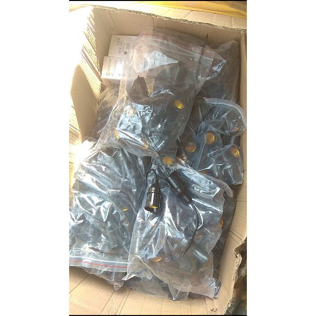 [HCM]ĐUÔI ĐÈN KÍN NƯỚC LOẠI TỐT e27