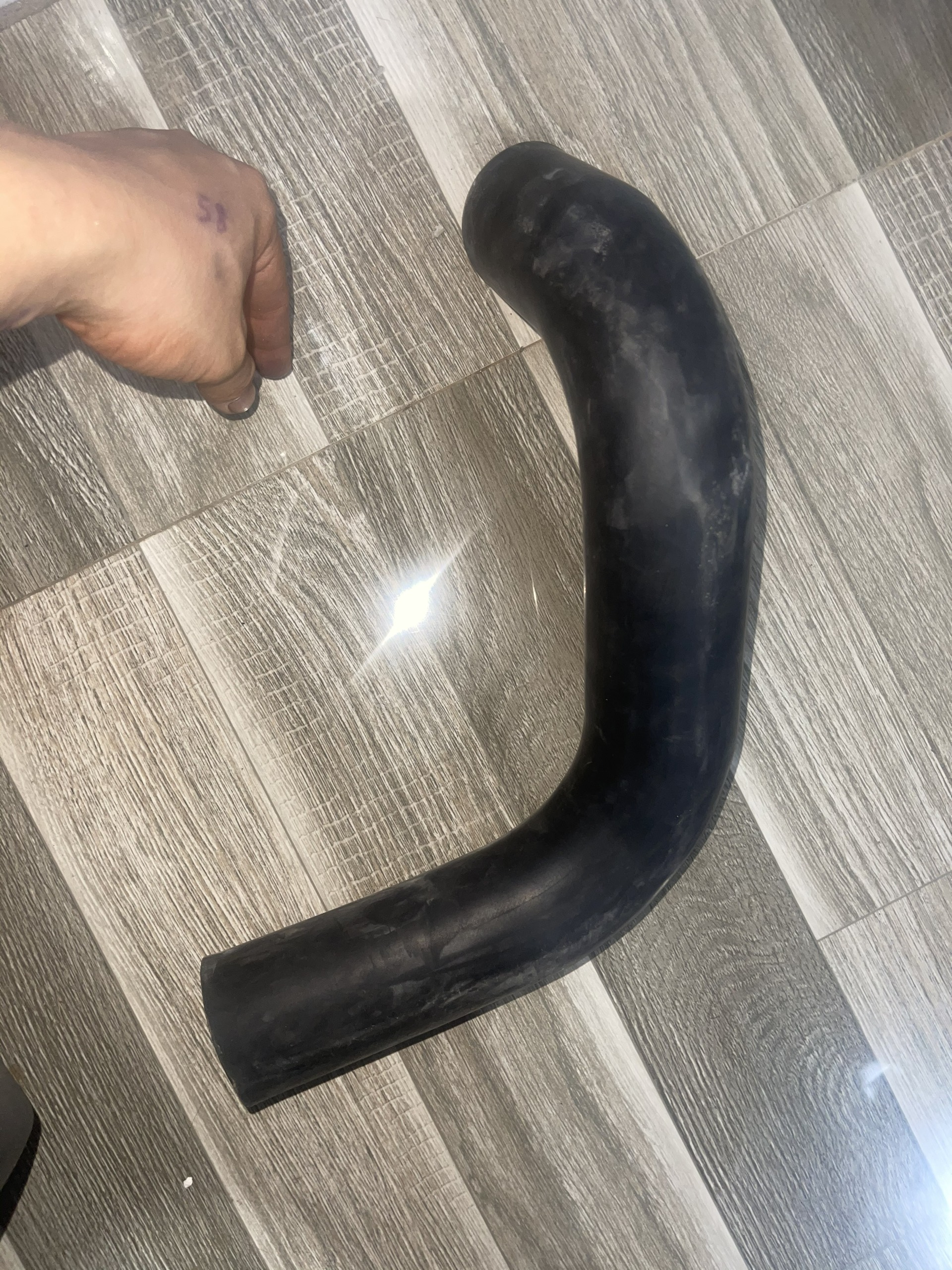 Cút nước 4110 TRÊN ( cổ trong phi 45 ) cho ô tô