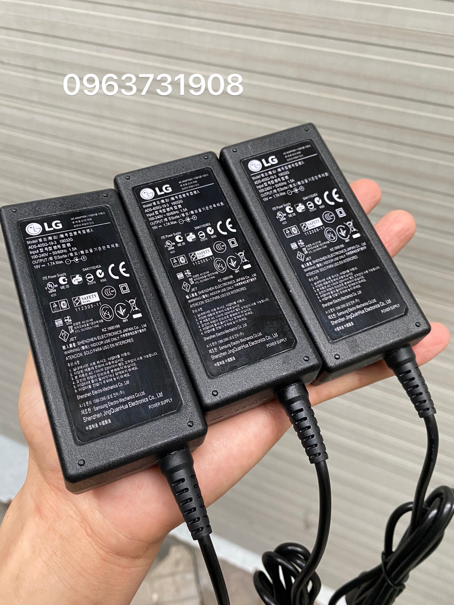 Bộ nguồn màn hình lg 19v-1.7a nguyên bản lg cung cấp