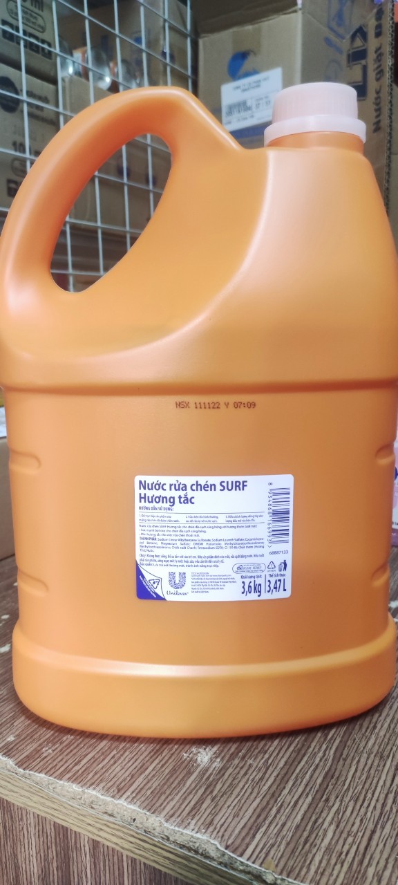 Nước rửa chén Surf hương thơm tươi mát 3.6kg