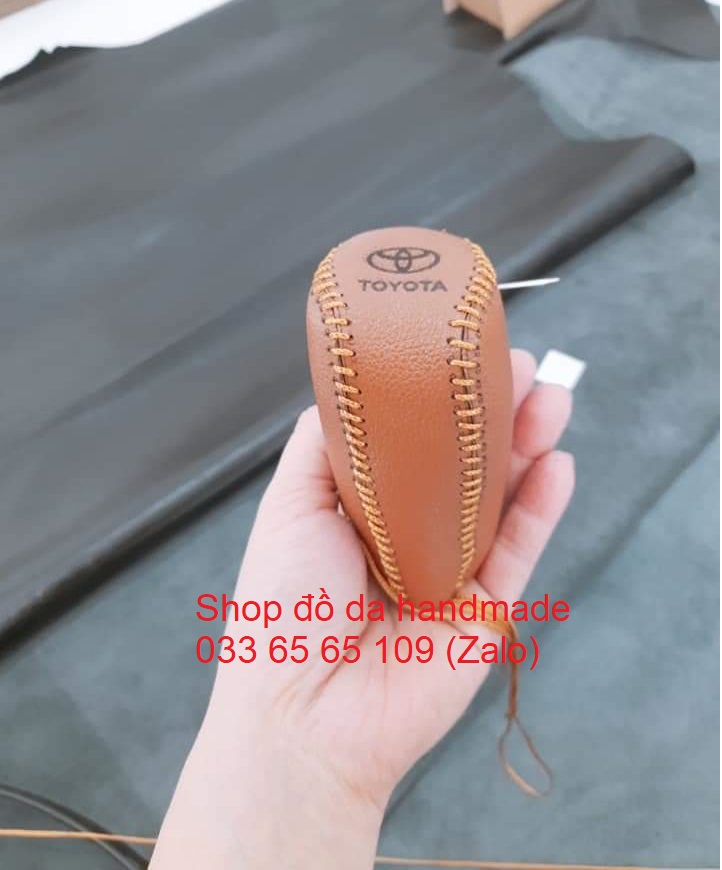 Bọc da cần số & phanh tay xe Toyota Altis (AT)