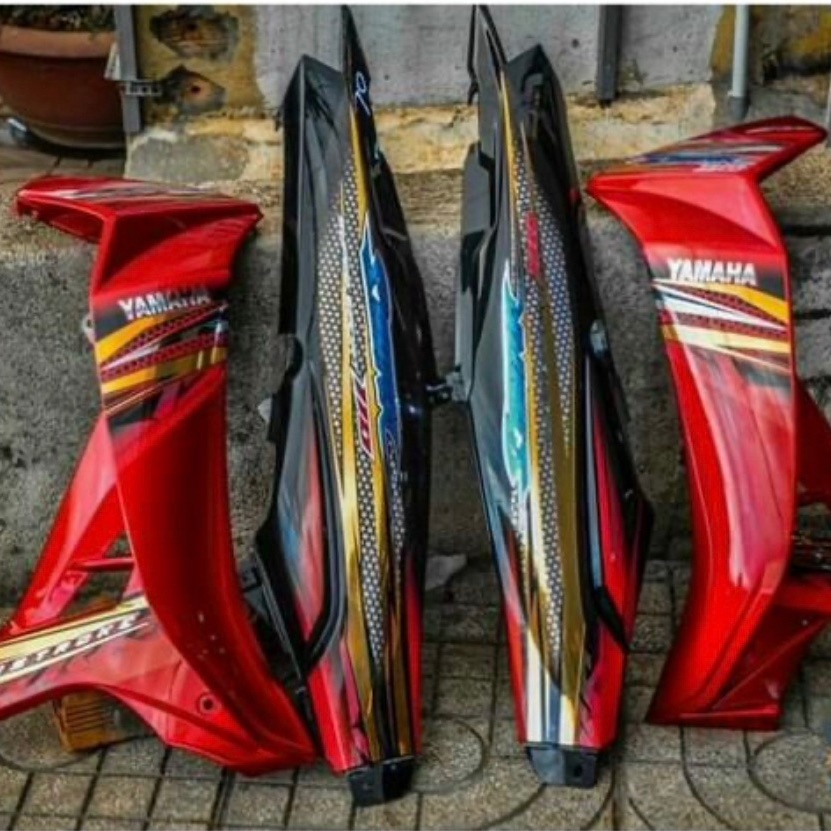 Tem rời Sirius xăng cơ dán xe đen bửng đỏ Crom cao cấp