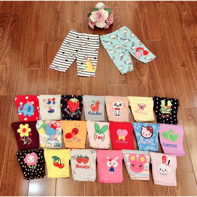 Combo 5 quần legging lửng hình thêu đắp cho bé gái.