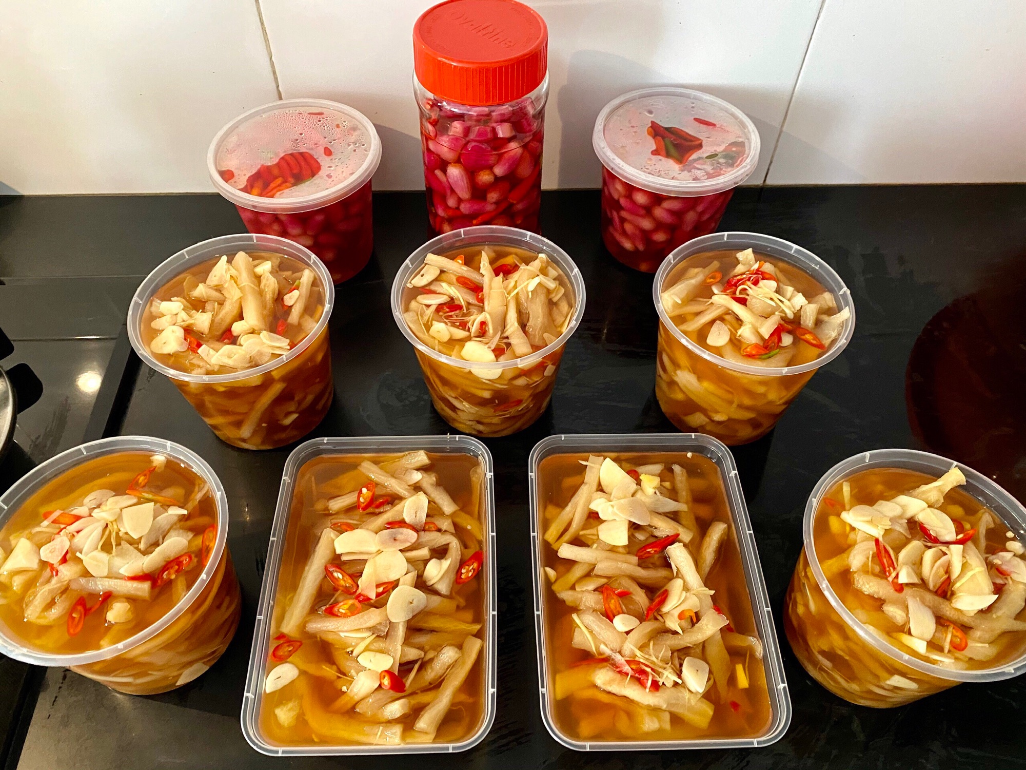 Củ cải khô ngâm chua ngọt