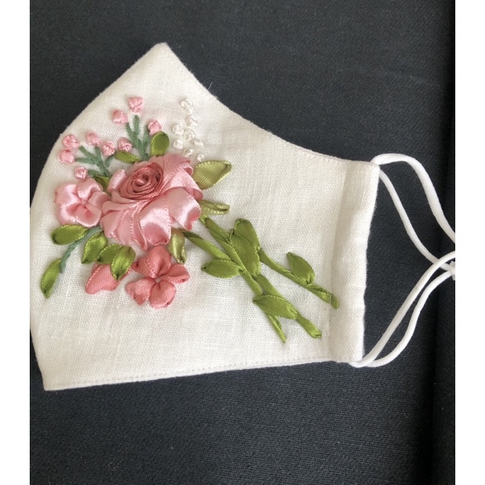 khẩu trang thêu tay vải linen(có nút điều chỉnh)