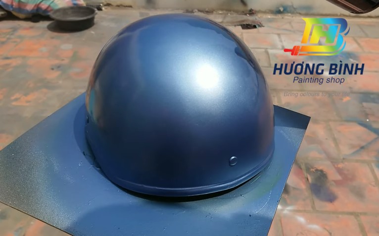 Sơn xịt Samurai màu Xanh Băng Giá - H198 (cần sử dụng với nền màu Bạc mới lên được màu chuẩn và đẹp)