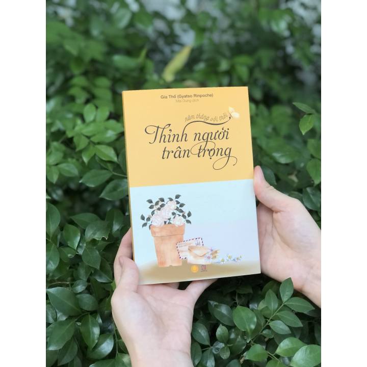 SÁCH: "NĂM THÁNG VỘI TRÔI, THỈNH NGƯỜI TRÂN TRỌNG" - GIA THỐ (GYATSO RINPOCHE ) - SÁCH TÔN GIÁO, TÂM LINH - Á CHÂU BOOK, BÌA CỨNG, IN MÀU - Hình ảnh 5