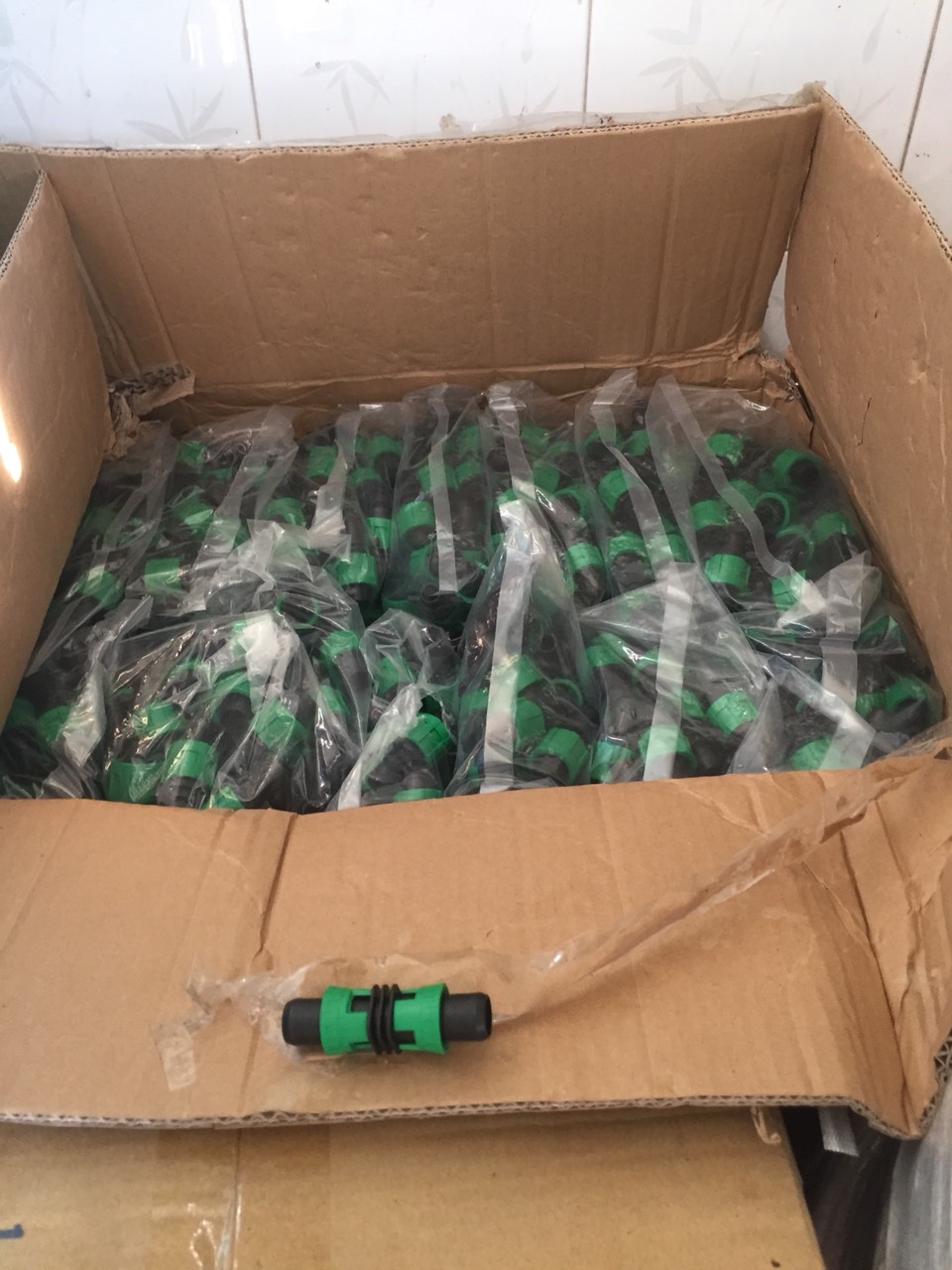 100 nối ống nhỏ giọt phi 16mm loại rút