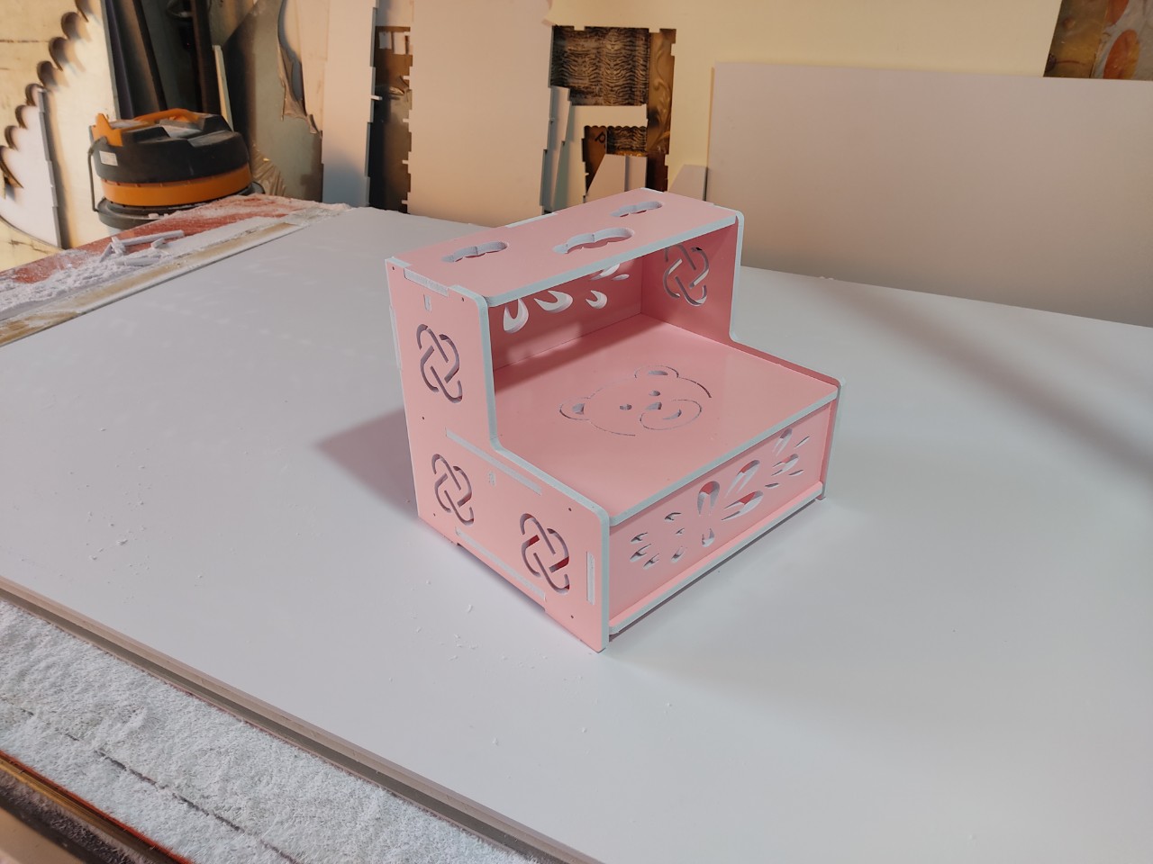 kệ chân nail gấu teddy không ngăn