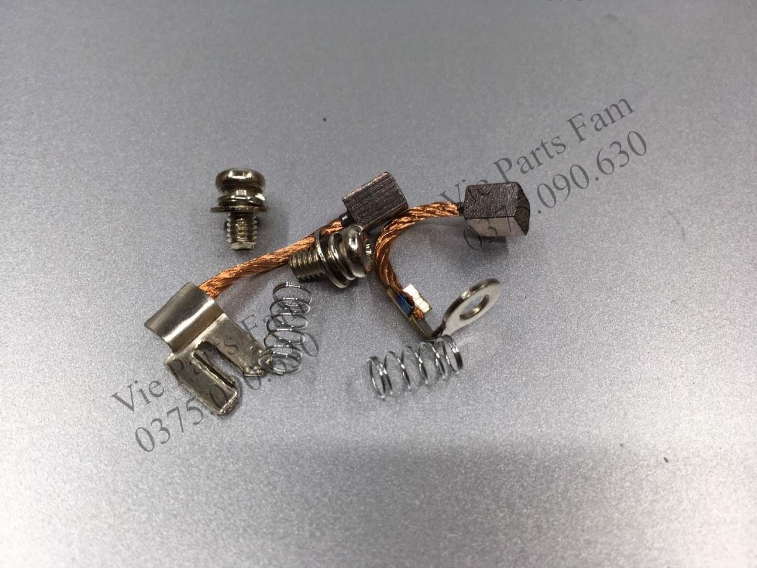 Bộ chổi than đề xe máy Yamaha Sirius (Hàng tốt)