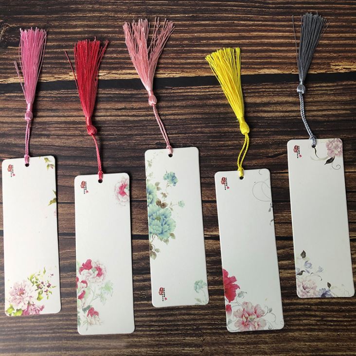 Chiếc đánh dấu sách kèm dây tua rua cổ trang xinh xẻo-bookmark cổ trang