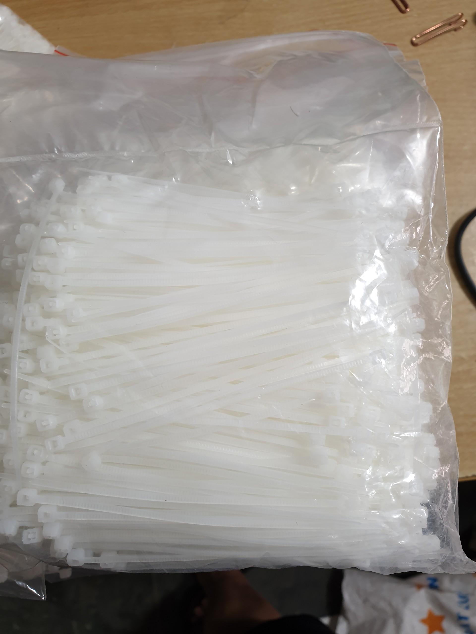 COMBO 20 GÓI LẠT NHỰA TRẮNG 2X100 ( 1000 SỢI / GÓI )