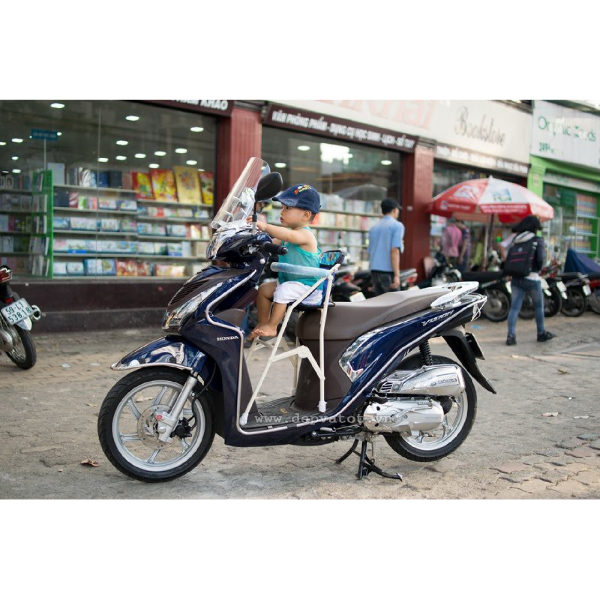 Ghế sắt ngồi xe ga