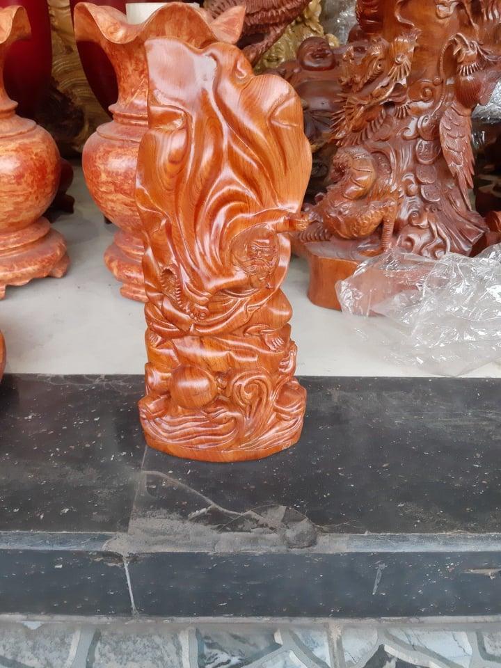 ĐẠT MA BAY GỖ HƯƠNG  CAO 40CM