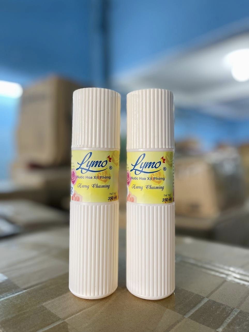 Xịt Thơm Phòng Lymo Hương Charming 350ml