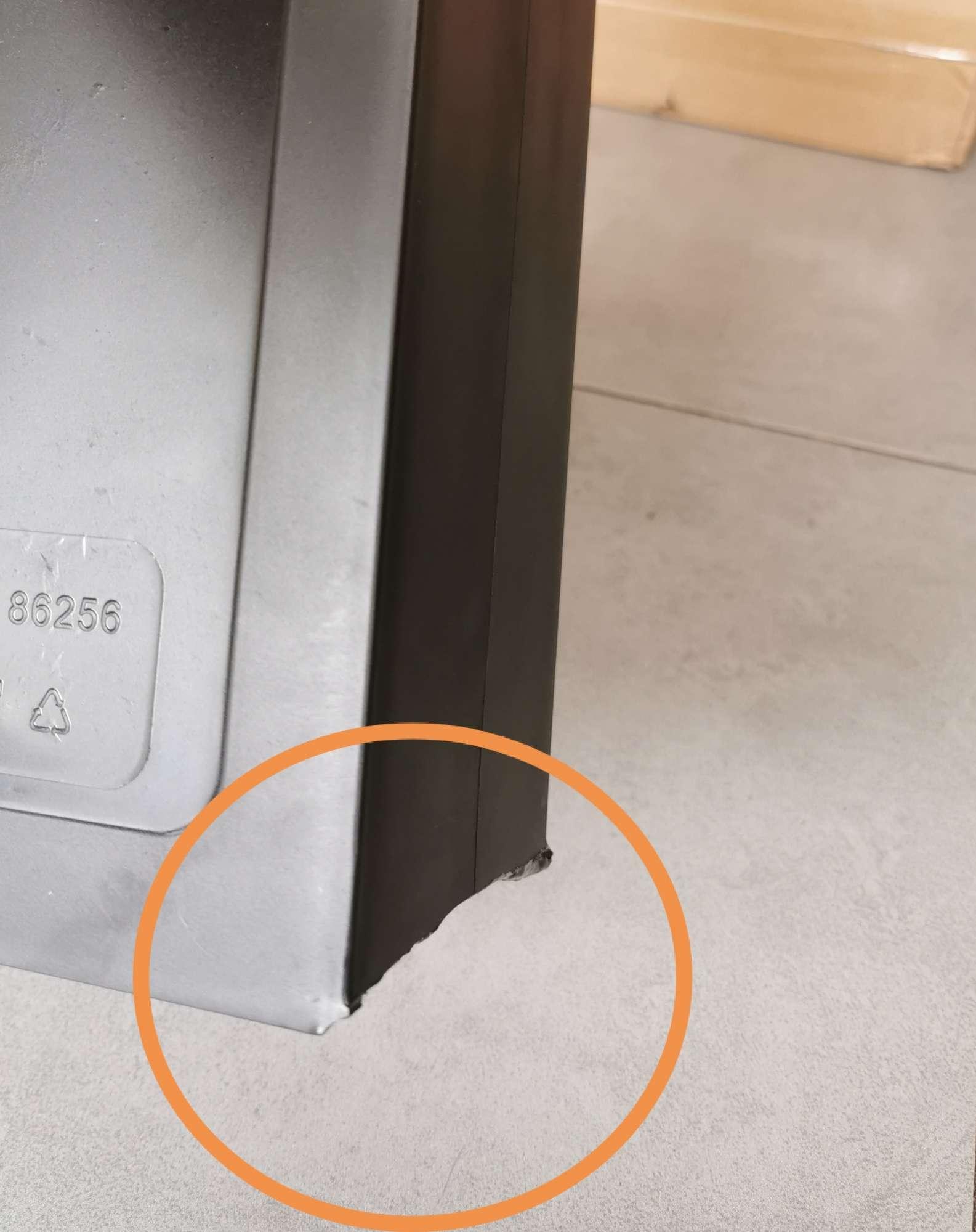 kệ đựng cốc trà sữa. giảm mạnh 75%