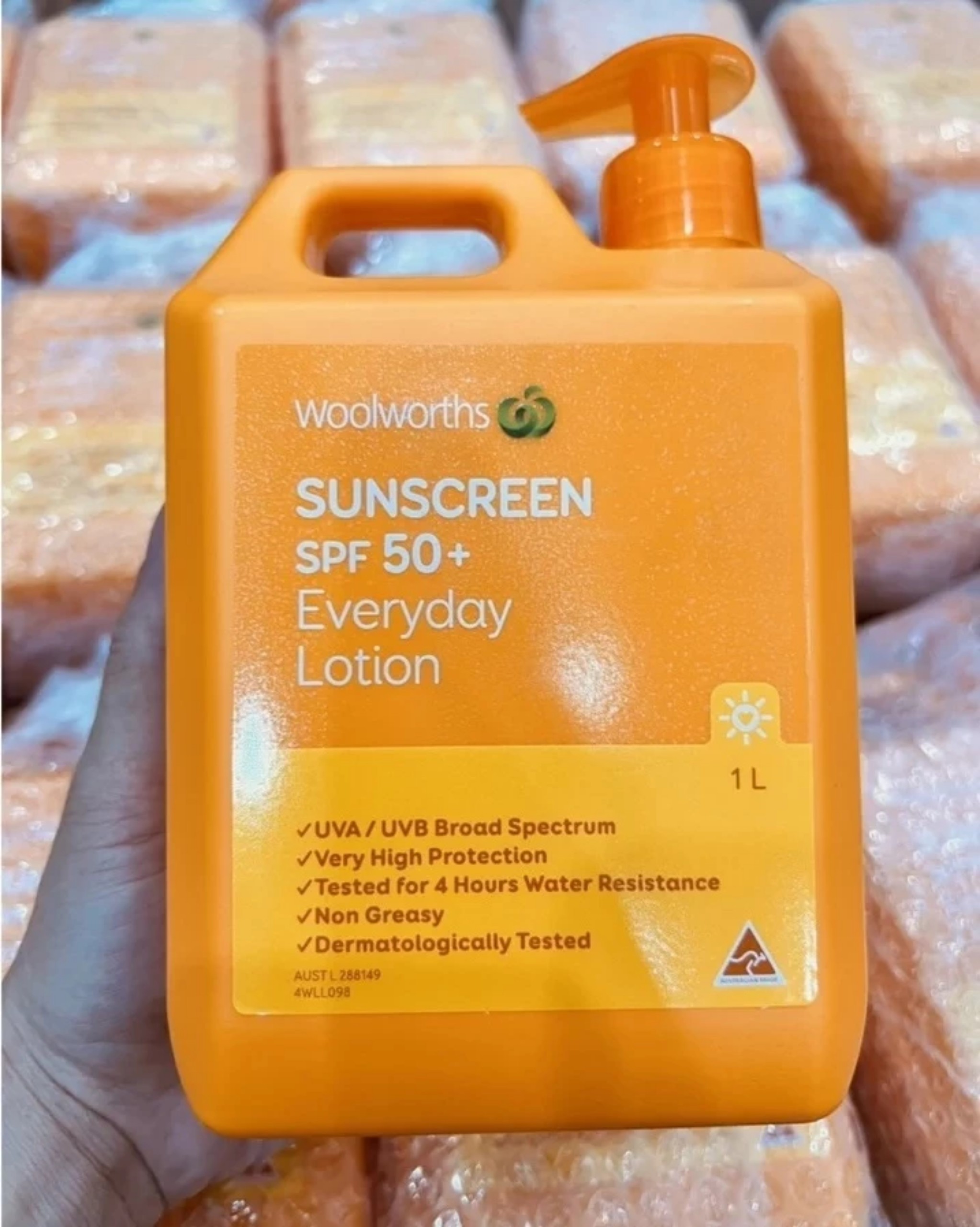 Kem chống nắng Woolworths Everyday SPF 50 Sunscreen