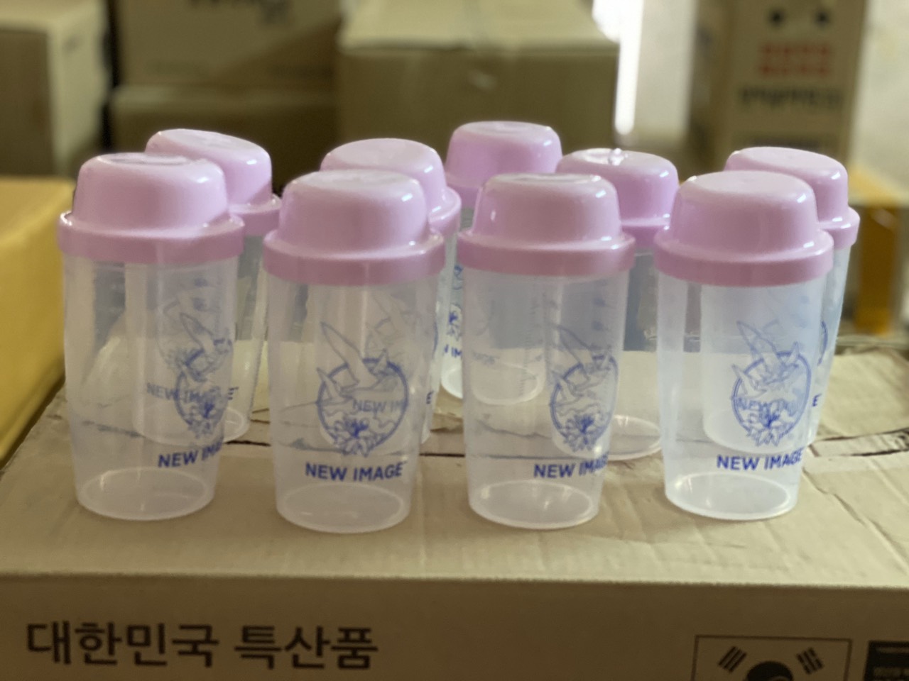 Bình lắc sữa non Alpha Lipid