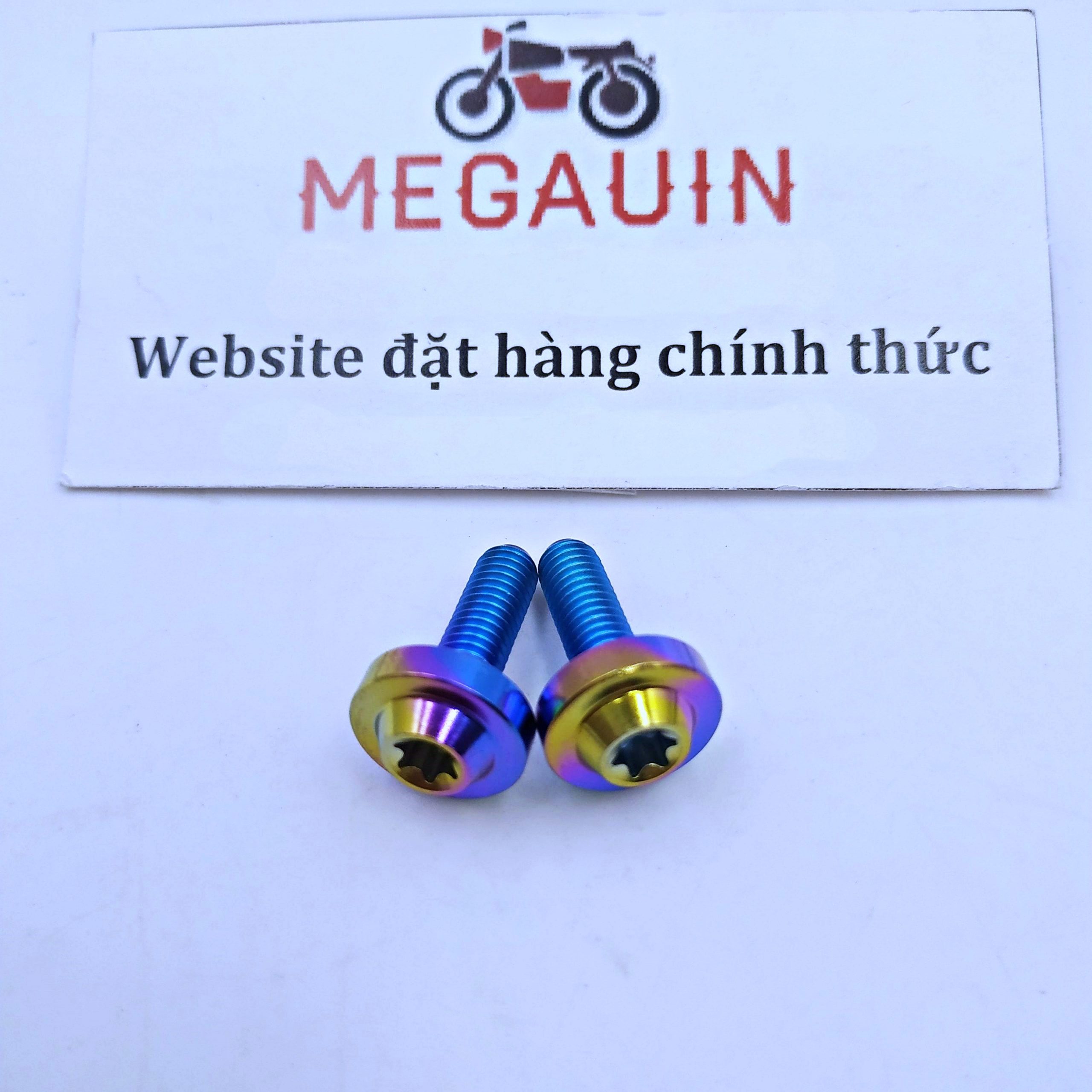 Ốc Titan GR5 Gác Chân Sau Winner X