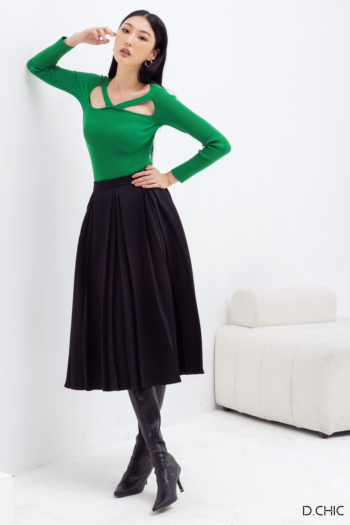 Áo len cổ vuông đáp chéo 2 bên D.CHIC MS: 188090