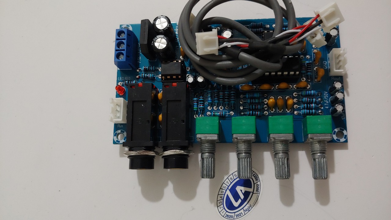 Mạch khuếch đại micro có echo