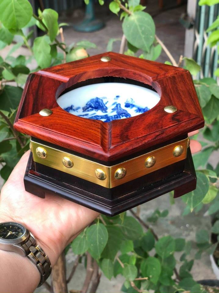Gạt tàn gỗ trắc