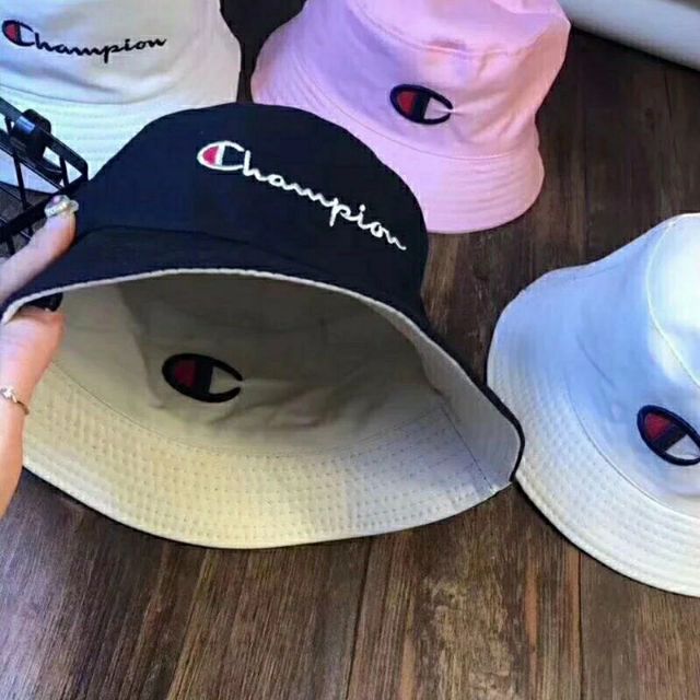 MŨ BUCKET 2 MẶT CHAMPION sieu dễ thương