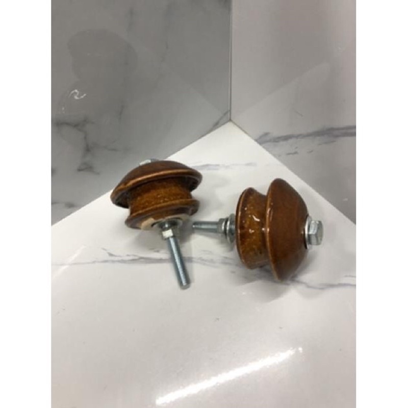 Con sứ đỡ dây điện kèm ốc vít
