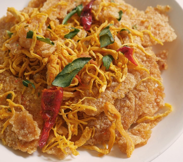Cơm cháy khô gà