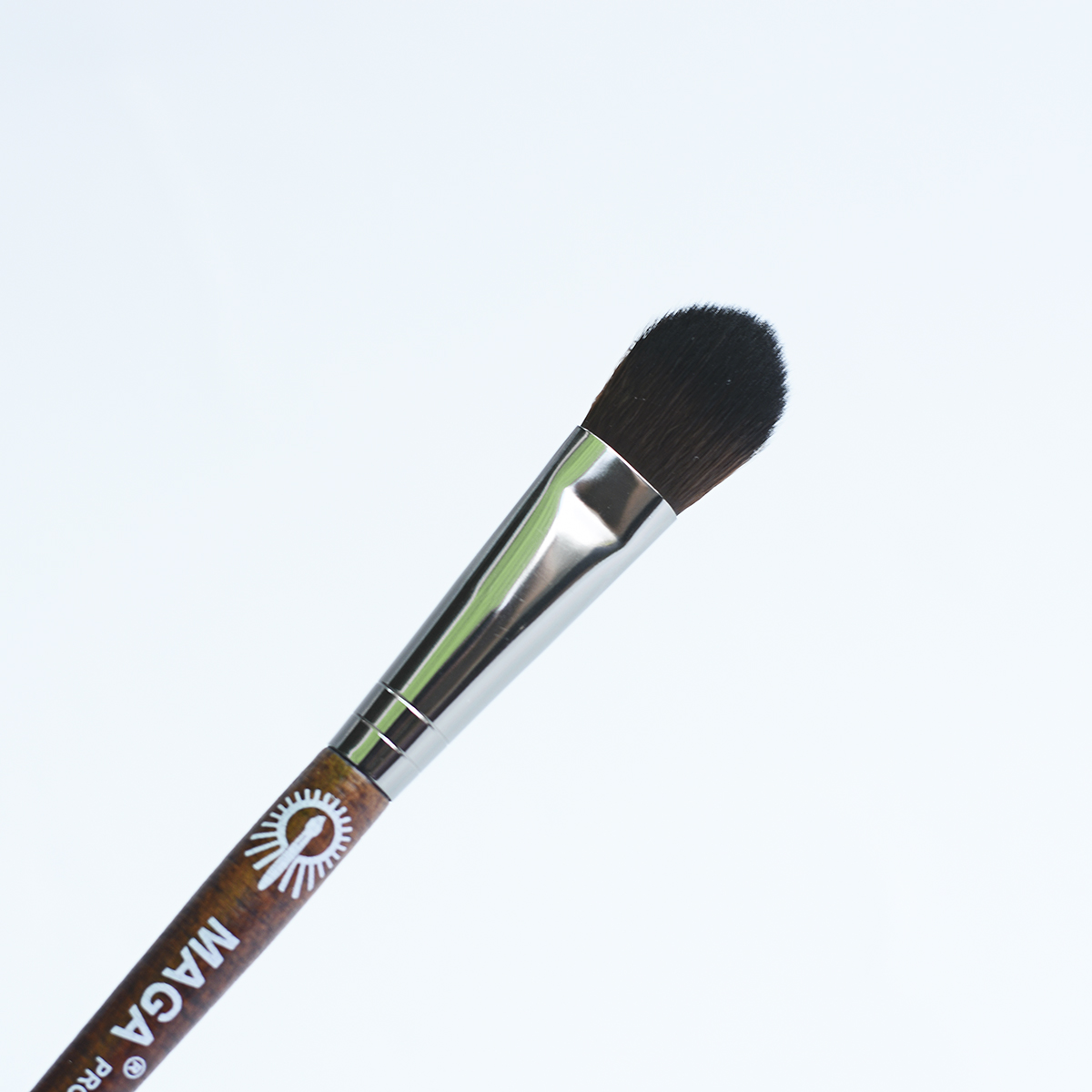 [HCM]Cọ Phủ Phấn Mũi Hoặc Highlight MAGA PRECISION HIGHLIGHTER BRUSH 25