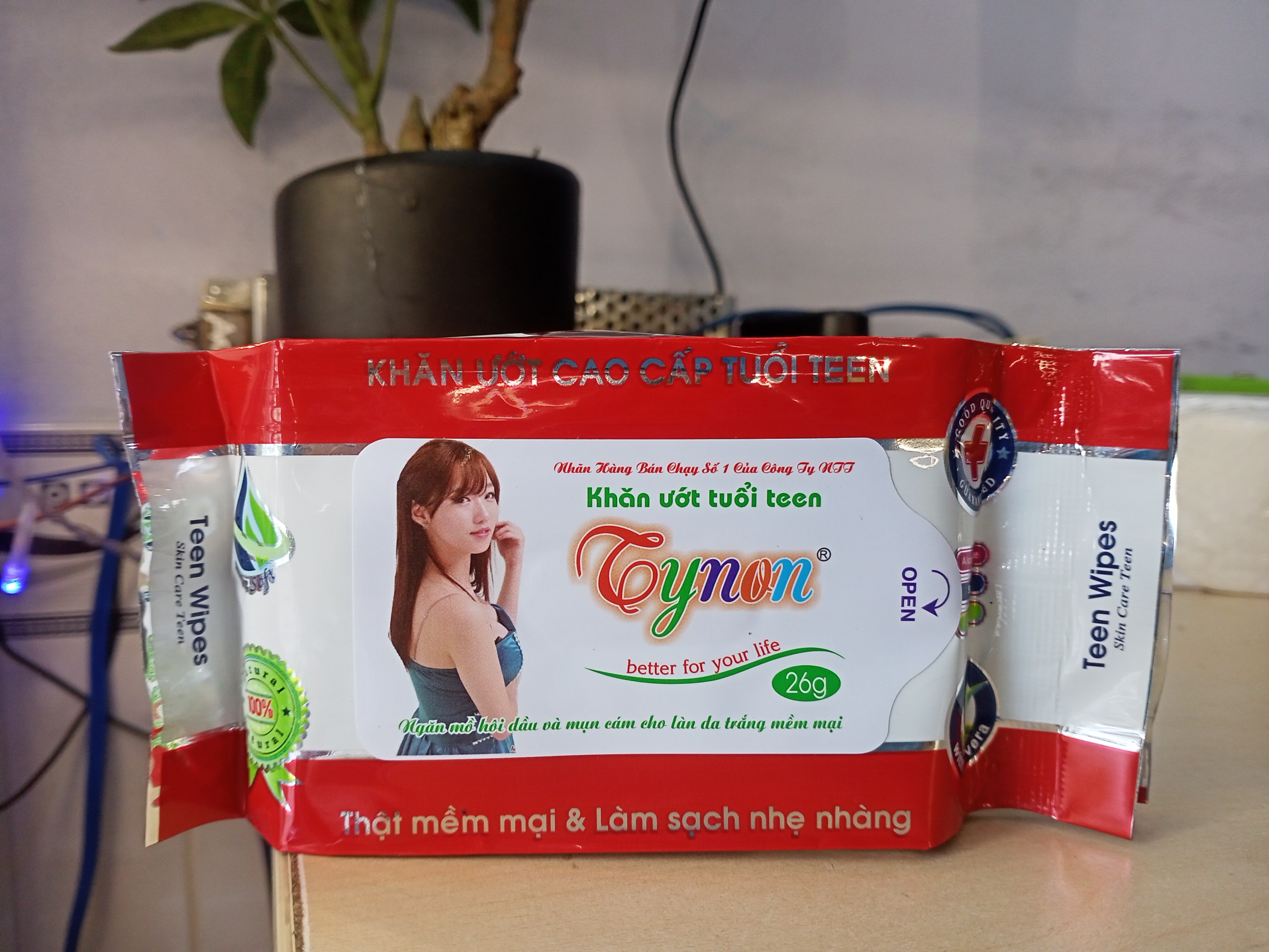 Khăn giấy ướt bỏ túi mini Tynon 26g