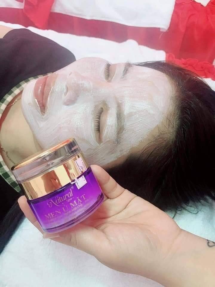 Men ủ mặt trắng da Natural Spa