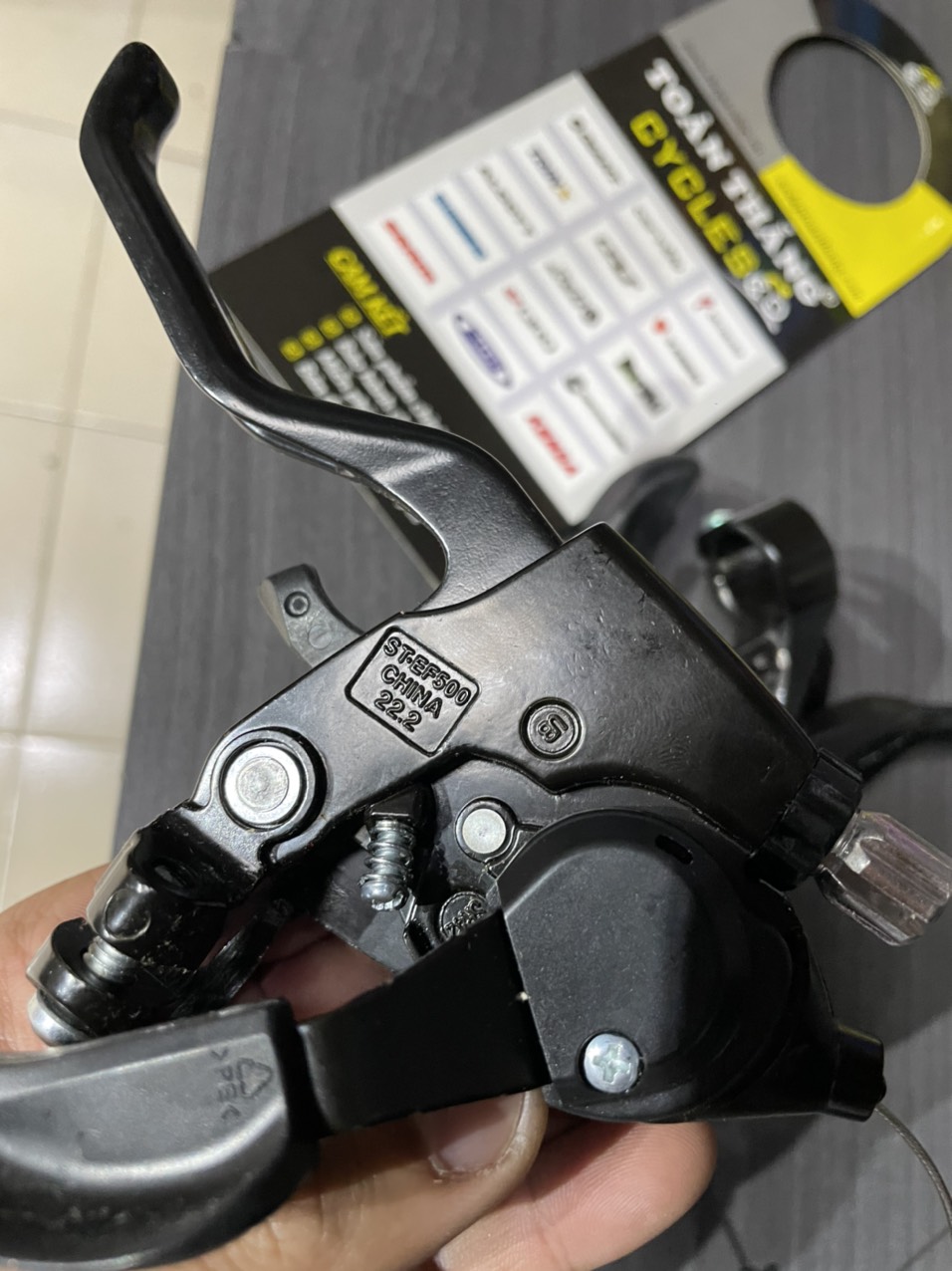 Tay bấm đề kèm tay thắng Shimano ST-EF500-7 (3x7)