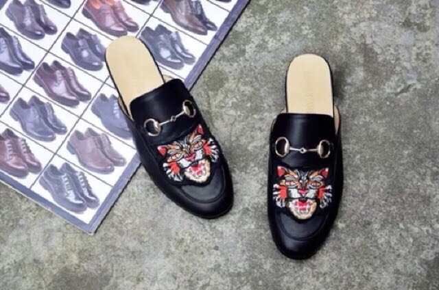 sục da nam thêu mèo đế cao su nhẹ