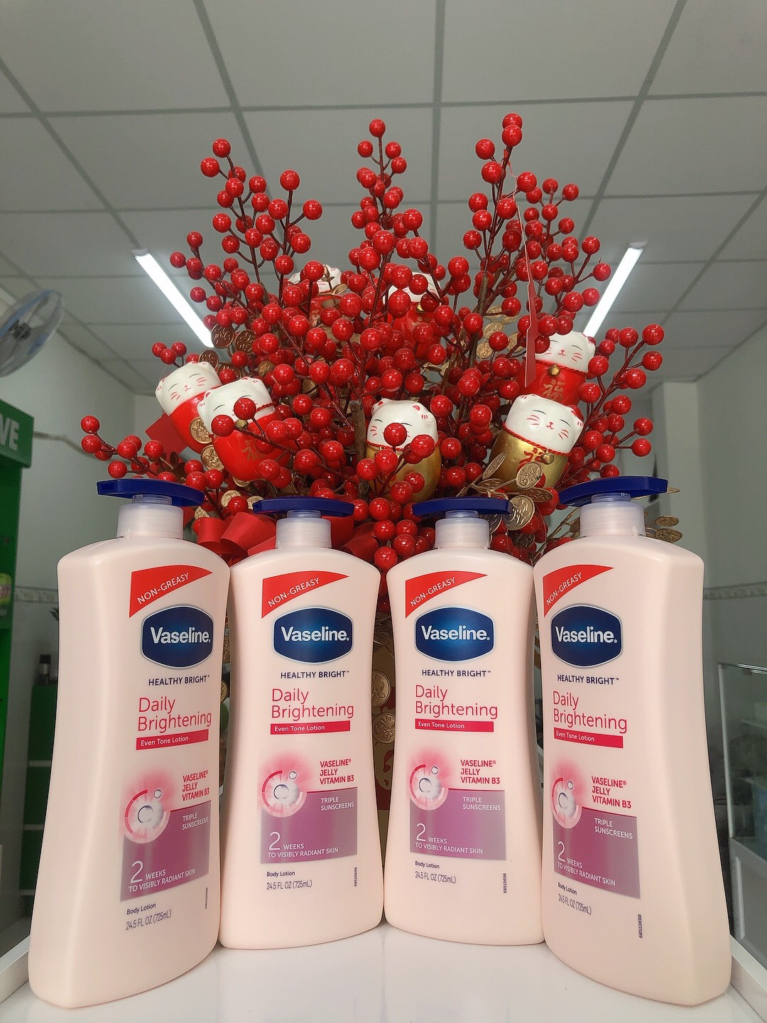 Sữa Dưỡng Thể Vaseline Body Lotion 725ml