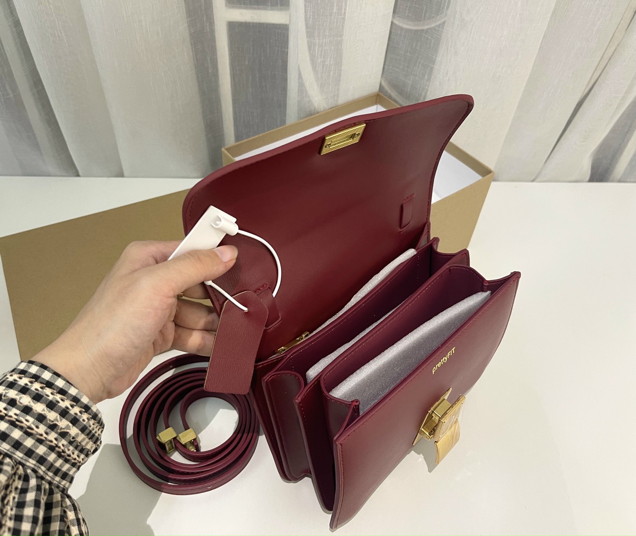 túi Pretty Fit Full box tag ( nâu đen đỏ nude)
