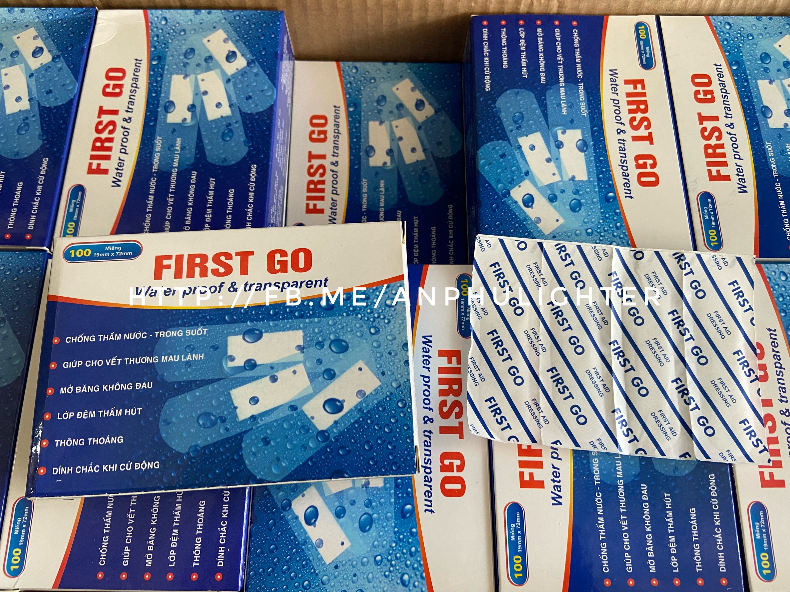 [ CHÍNH HÃNG ] Băng cá nhân trong suốt FIRST GO - Kháng Nước ( Hộp 100 miếng )