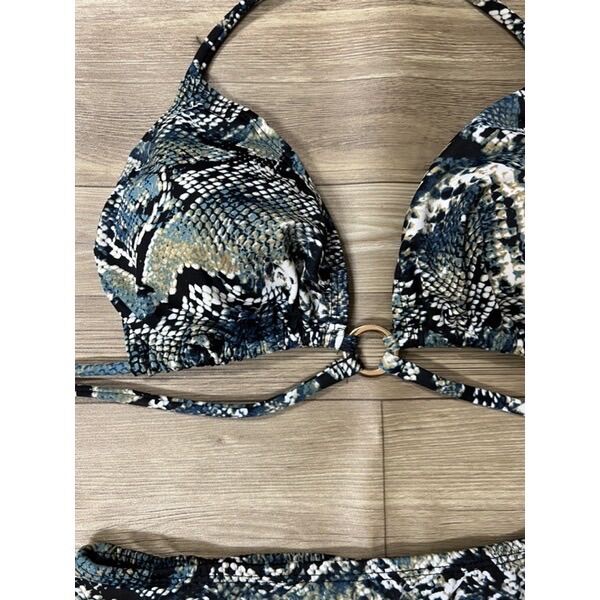 Set bikini da rắn phối khoen sexy.