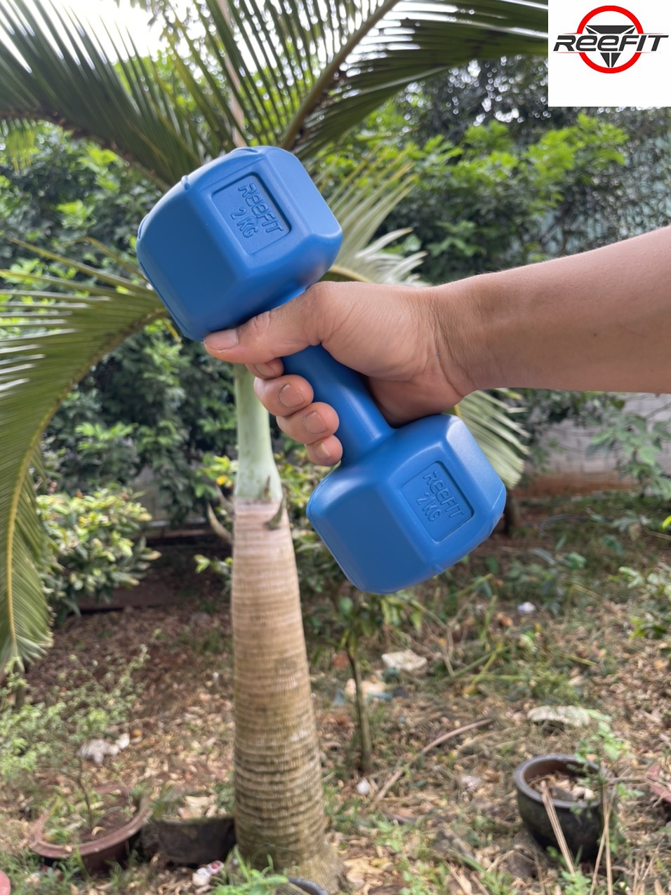 Tạ tay nhựa bát giác 2kg cao cấp REEFIT