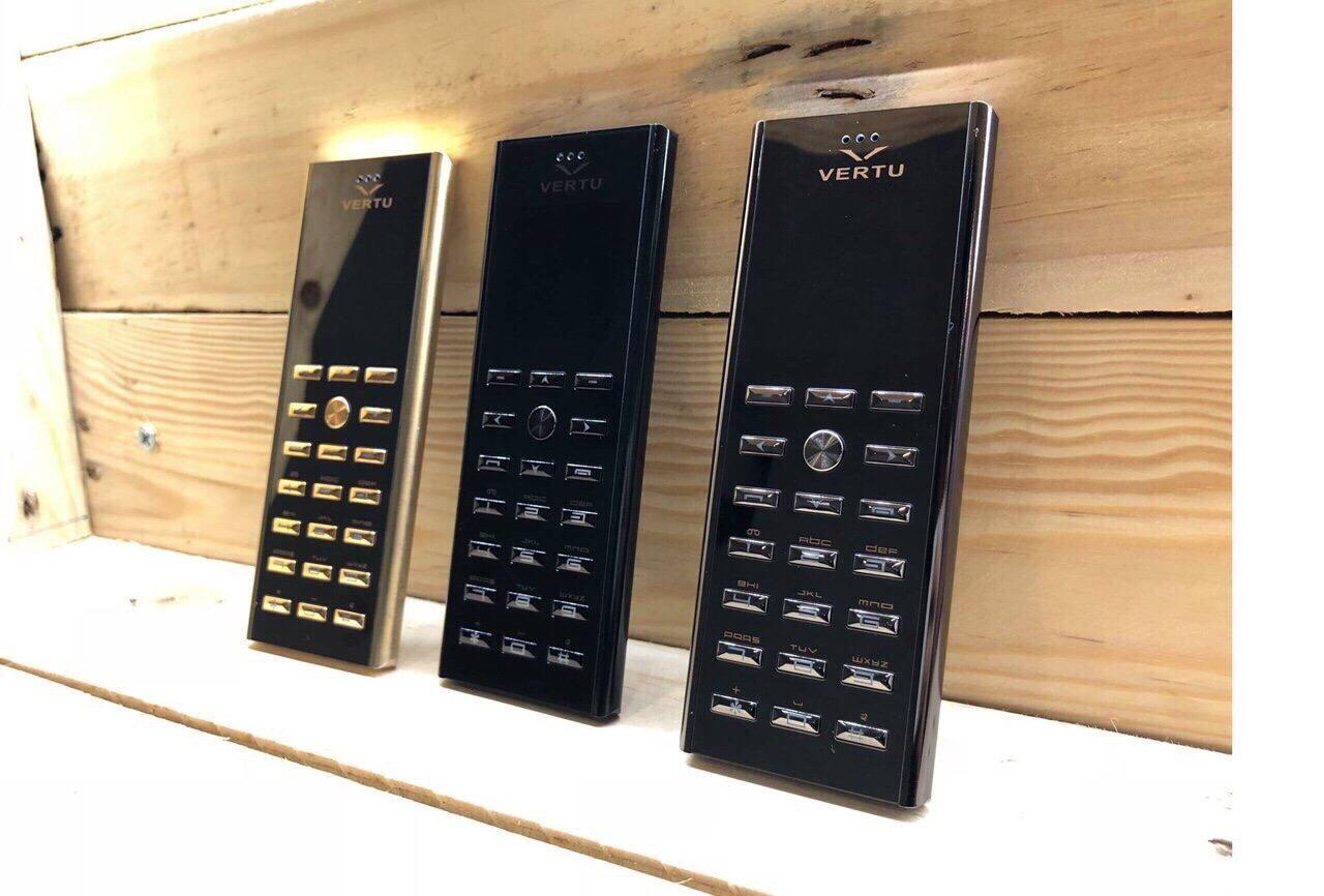 Điện Thoại V02 kiểu dáng siêu mỏng