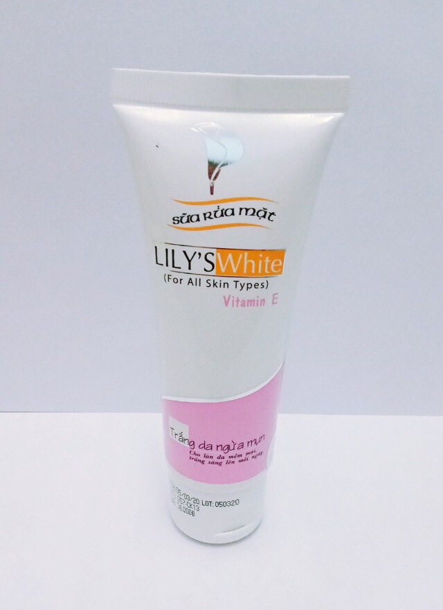 SỮA RỬA MẶT LILY WHITE TRẮNG DA NGỪA MỤN