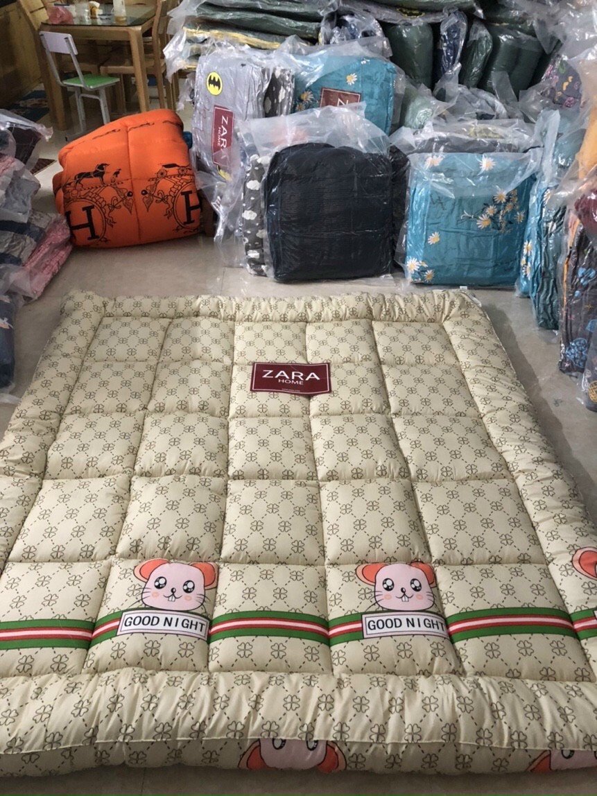 Nệm giường Topper đa năng tiện dụng