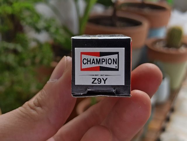 Bugi Champion Z9Y made indonesia (chân ngắn 10mm)